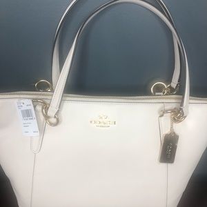 Coach purse Authentic new with tags on